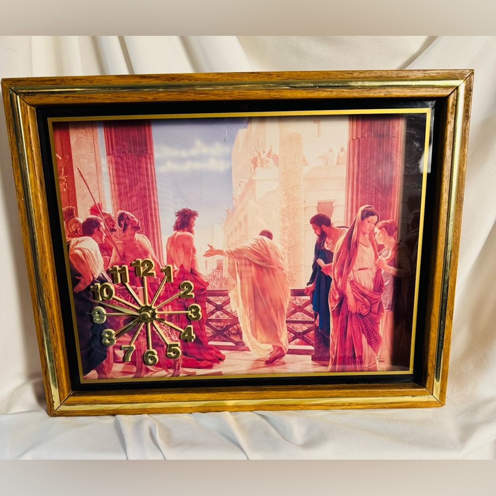 Vintage Wall clock - Jesus Framed Wall Clock Slide out trim for glass cleaning!